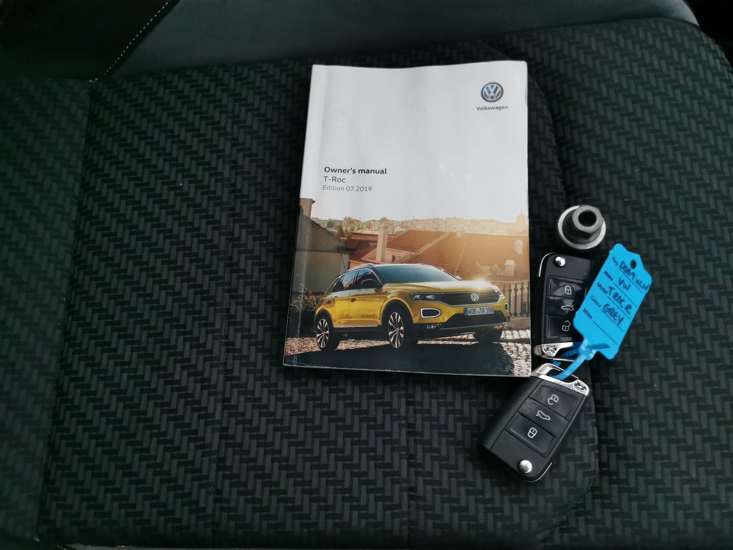 Used Volkswagen T-Roc for sale - 77562855: Photo 31