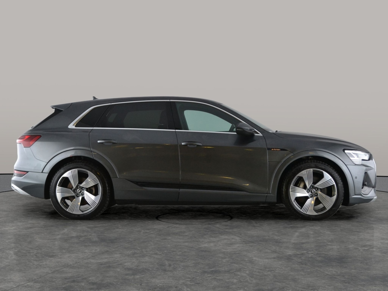 Used Audi e-tron 2022 for sale - 76980568: Photo 12