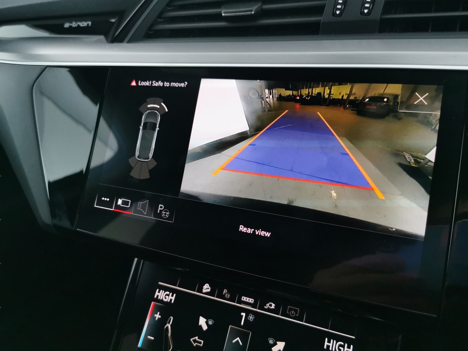 Used Audi e-tron 2022 for sale - 76980568: Photo 22