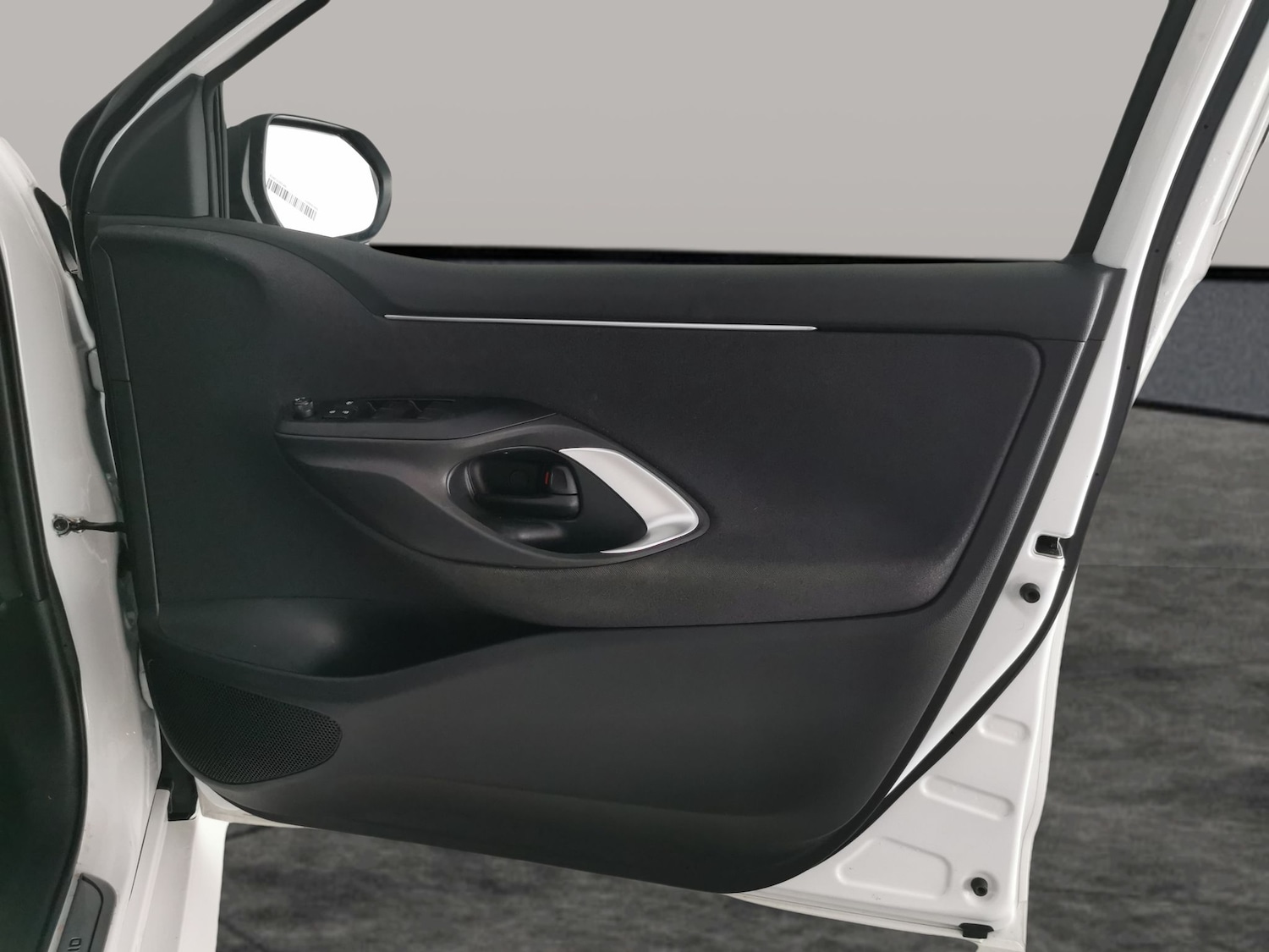 Used Toyota Yaris 2022 for sale - 76757277: Photo 28