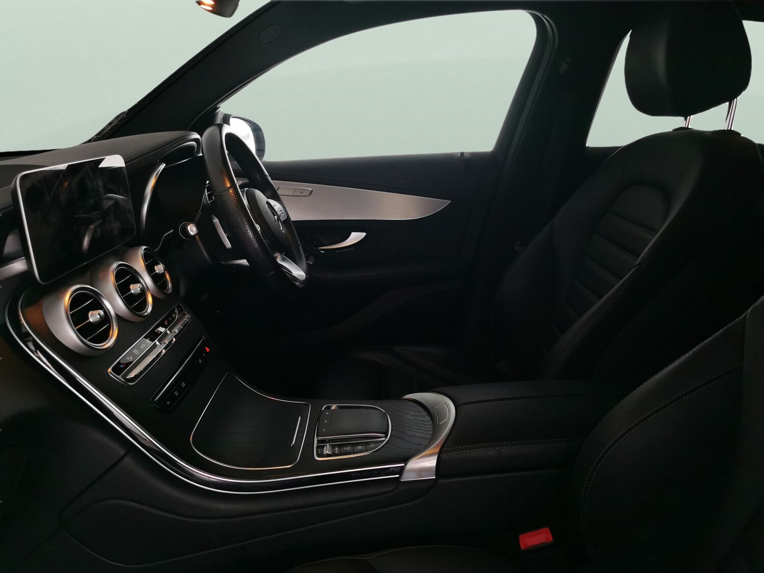 Used Mercedes-Benz GLC 2021 for sale - 76892687: Photo 4