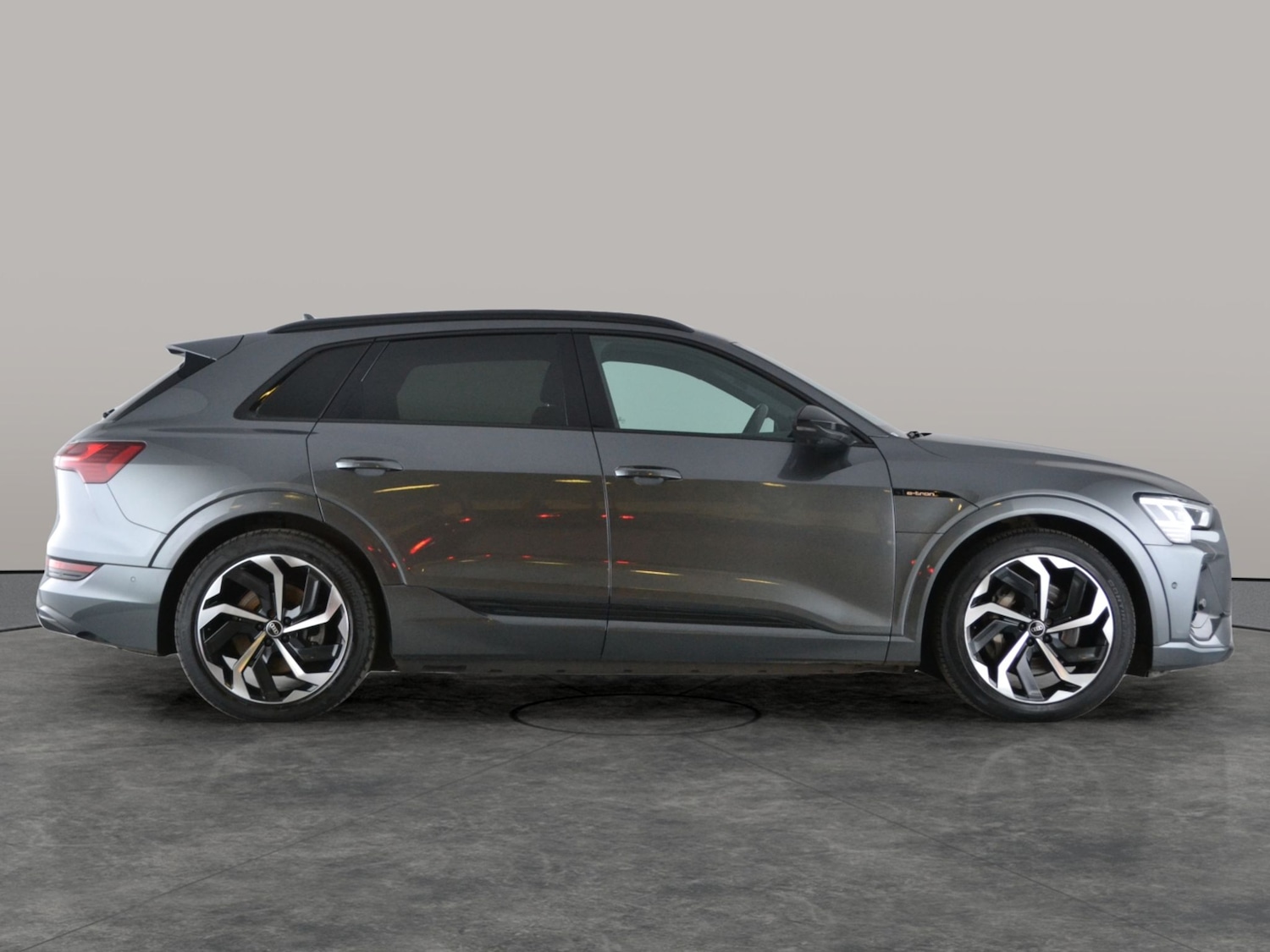 Used Audi e-tron 2021 for sale - 76684637: Photo 13