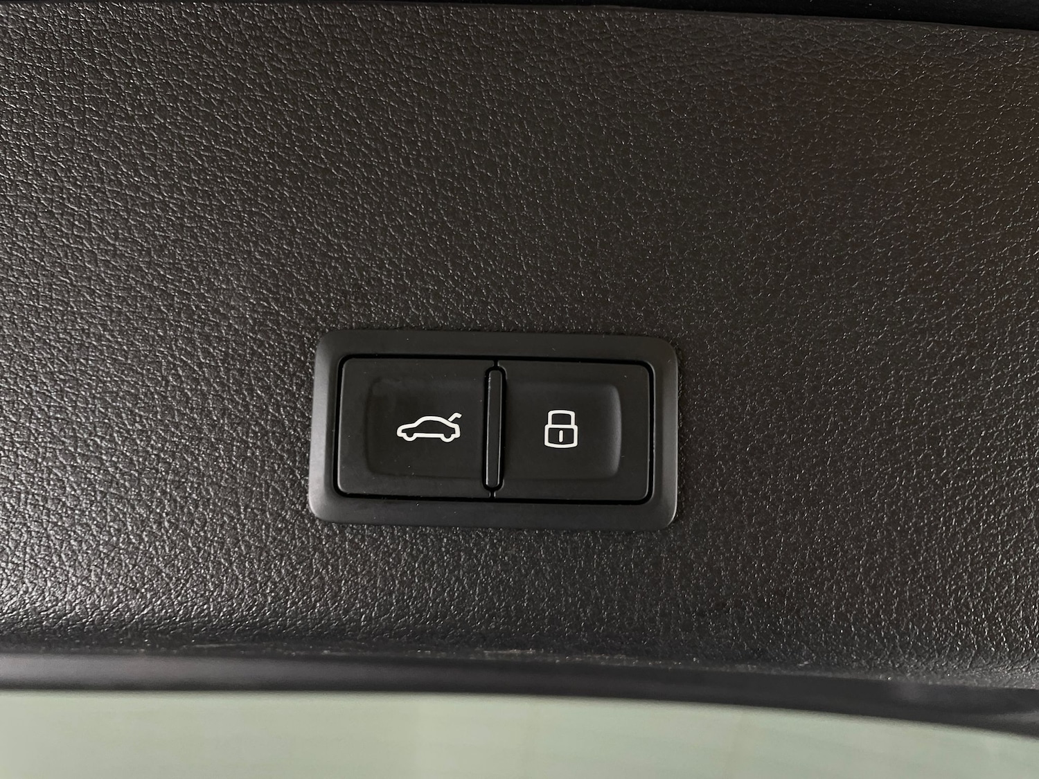 Used Audi e-tron 2021 for sale - 76684637: Photo 16