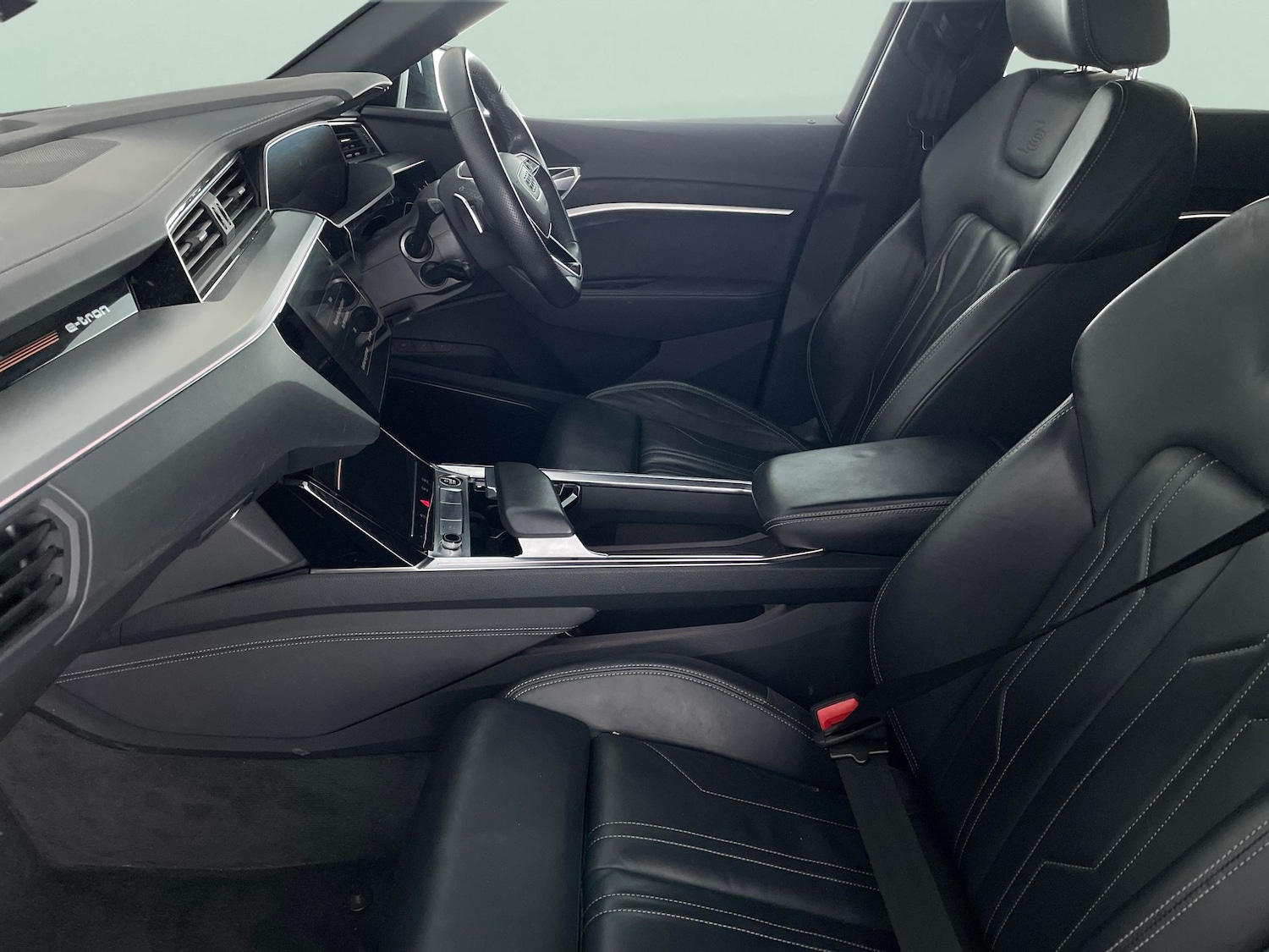 Used Audi e-tron 2021 for sale - 76684637: Photo 4