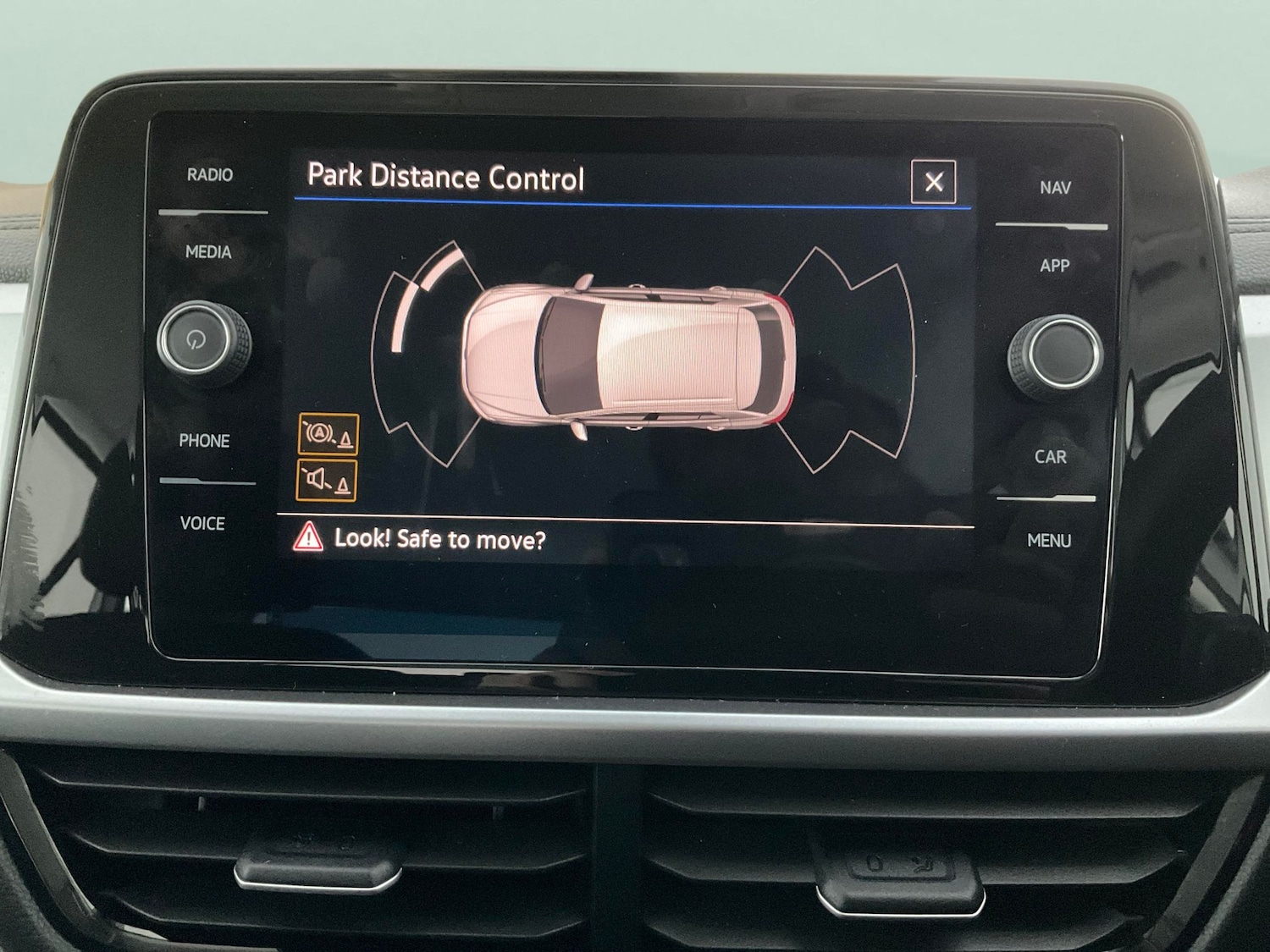 Used Volkswagen T-Roc 2023 for sale - 76450100: Photo 20