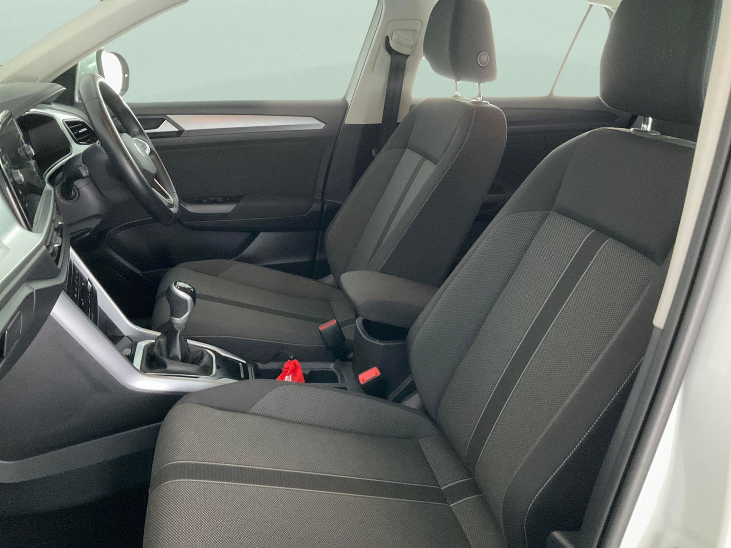 Used Volkswagen T-Roc 2023 for sale - 76450100: Photo 4