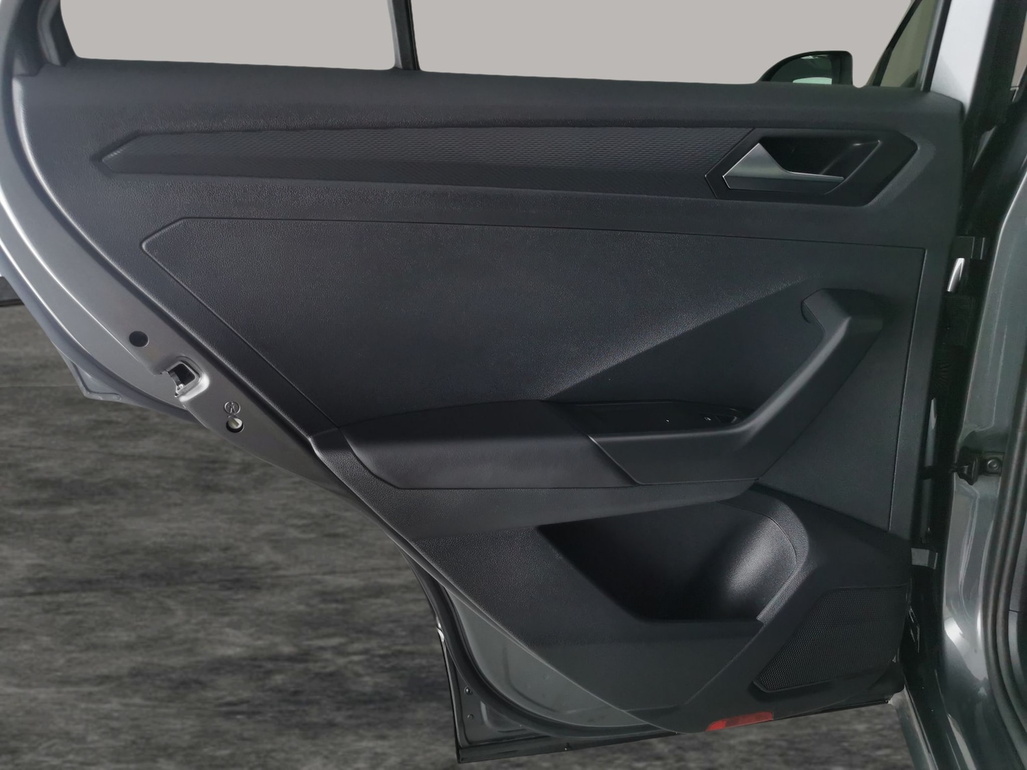 Used Volkswagen T-Roc 2023 for sale - 77271998: Photo 30