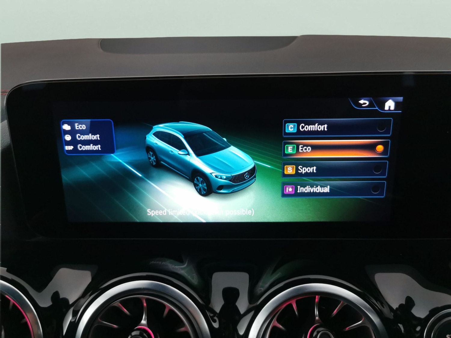 Used Mercedes-Benz EQA 2024 for sale - 78015053: Photo 18