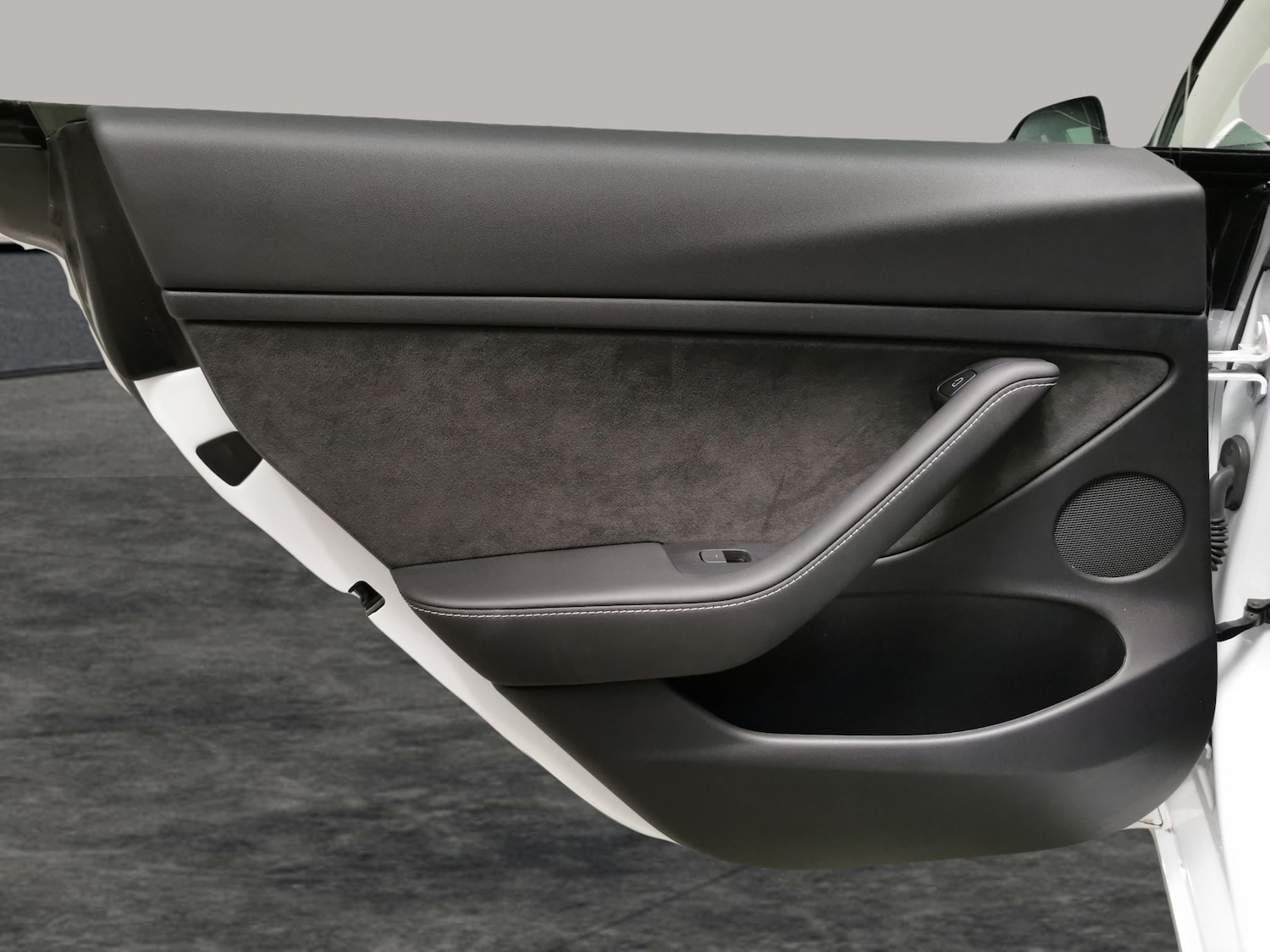 Used Tesla Model 3 2023 for sale - 77076108: Photo 28