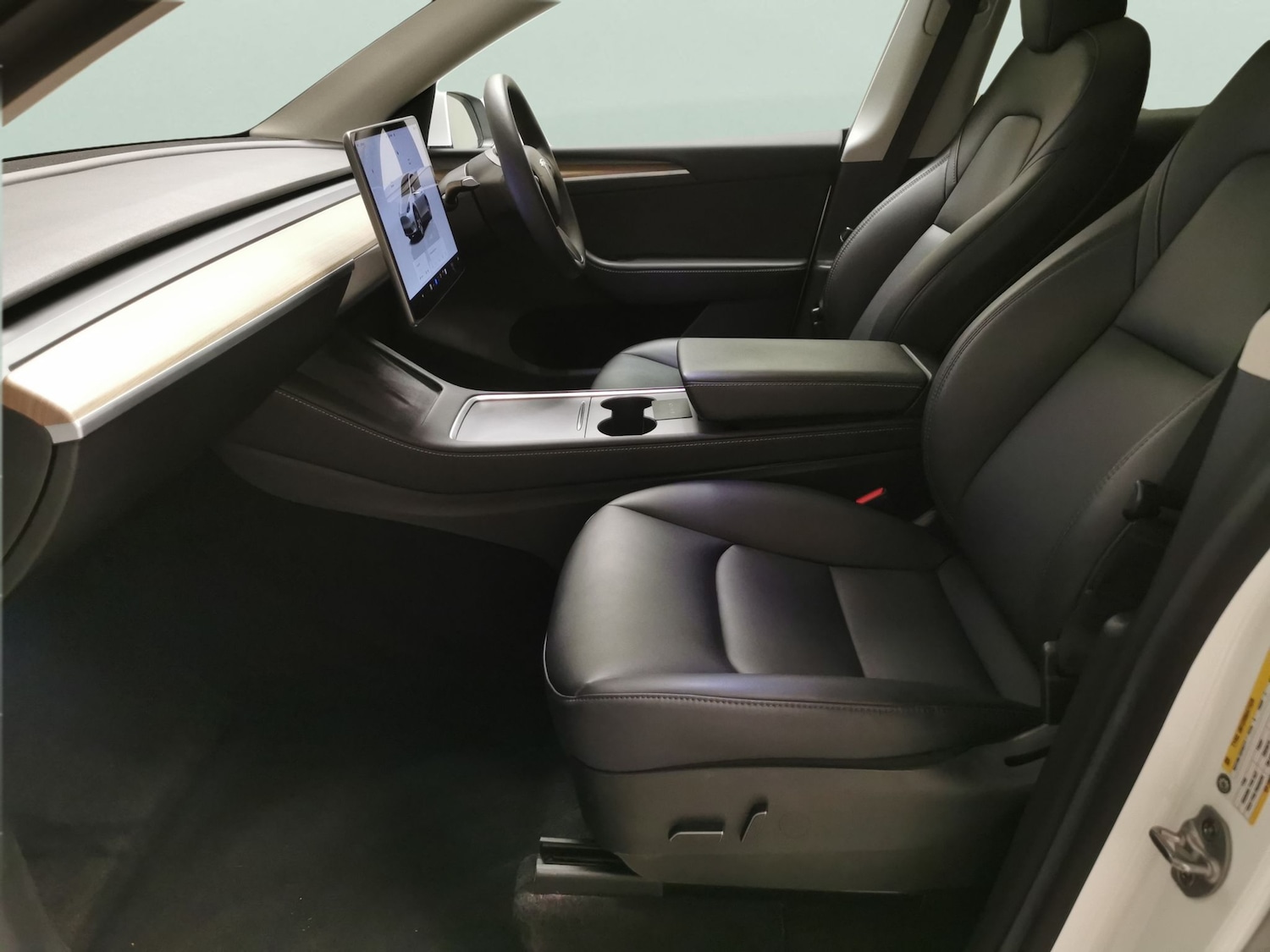 Used Tesla Model Y 2023 for sale - 77911690: Photo 4