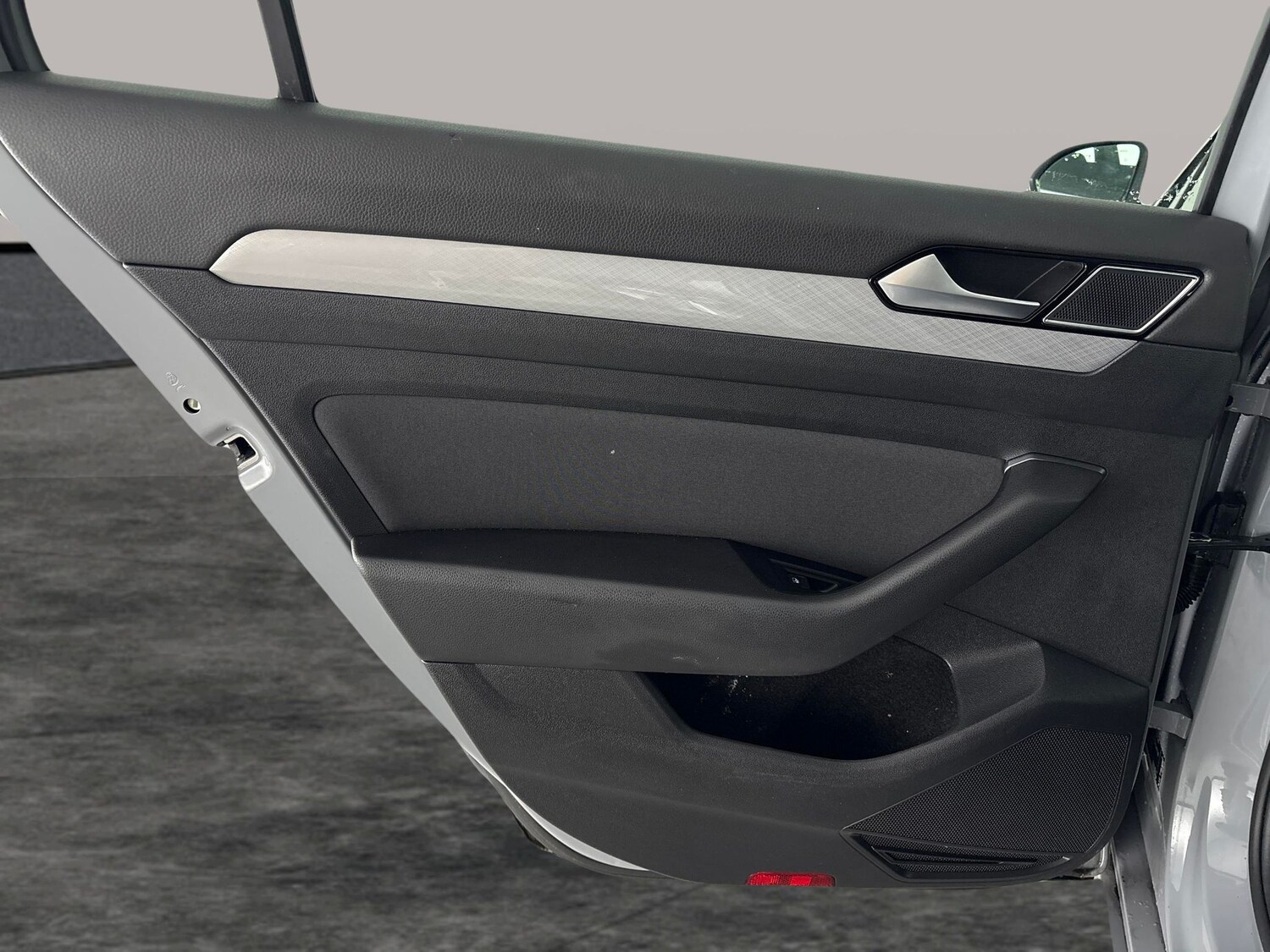 Used Volkswagen Passat 2023 for sale - 78149500: Photo 30