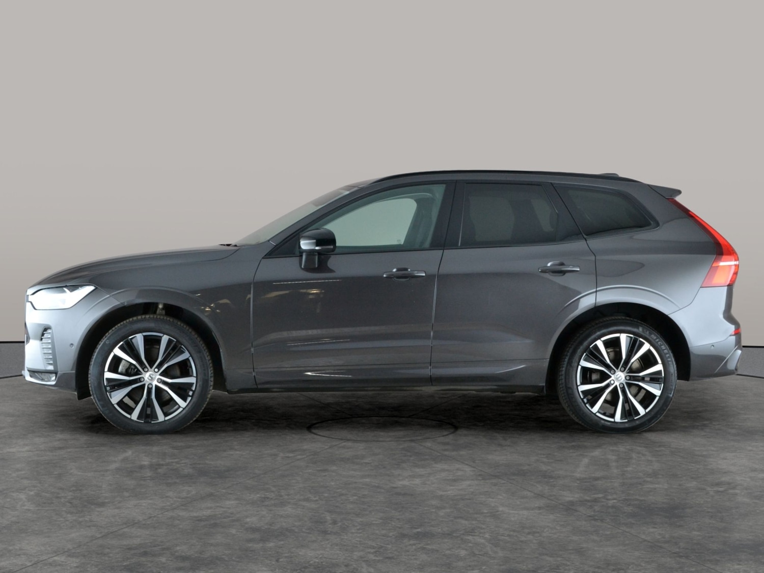 Used Volvo XC60 2023 for sale - 77023854: Photo 13