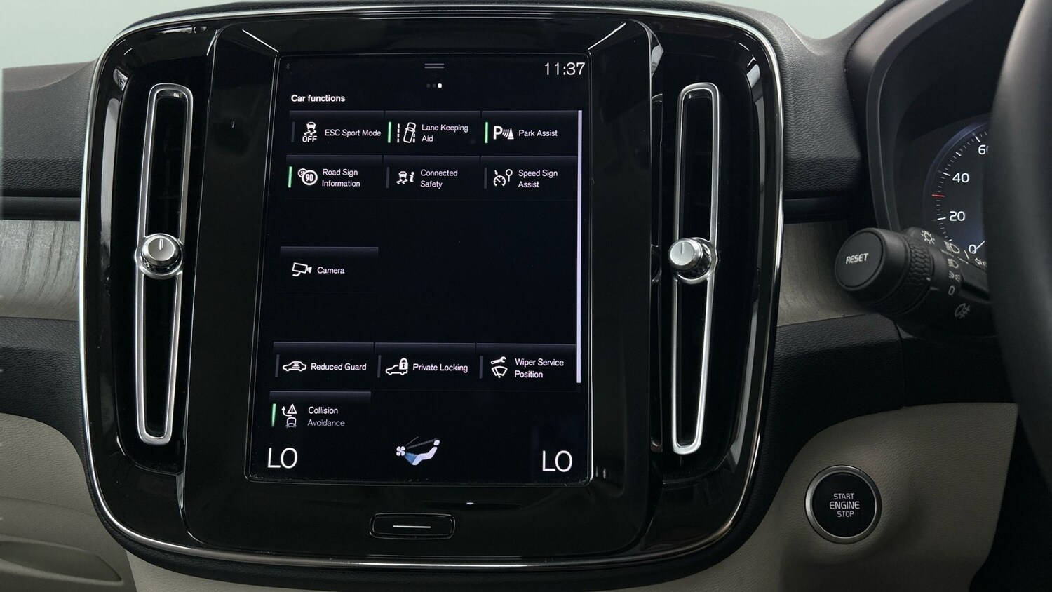 Used Volvo XC40 2022 for sale - 77760361: Photo 15