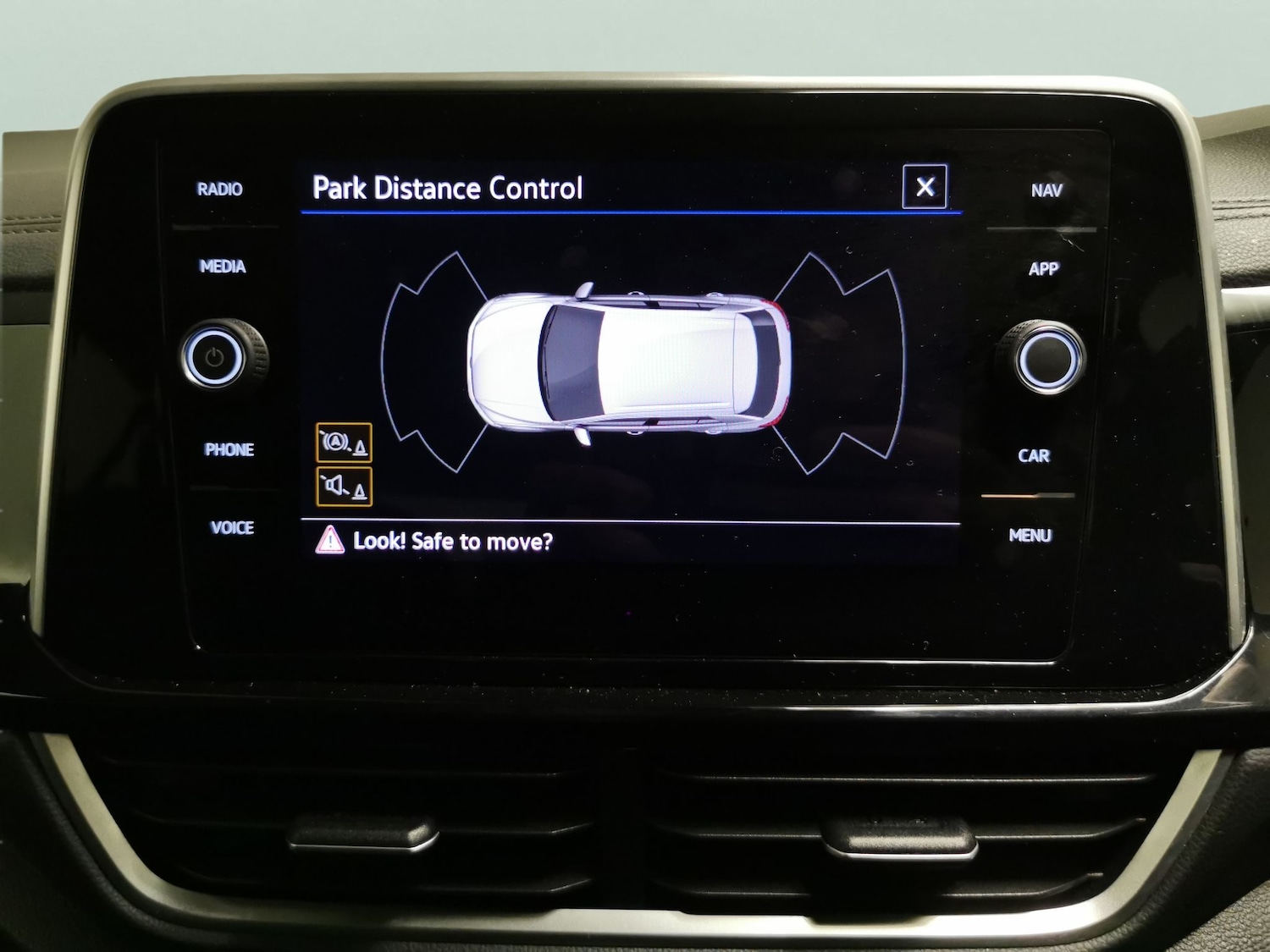 Used Volkswagen T-Roc 2023 for sale - 77255828: Photo 16