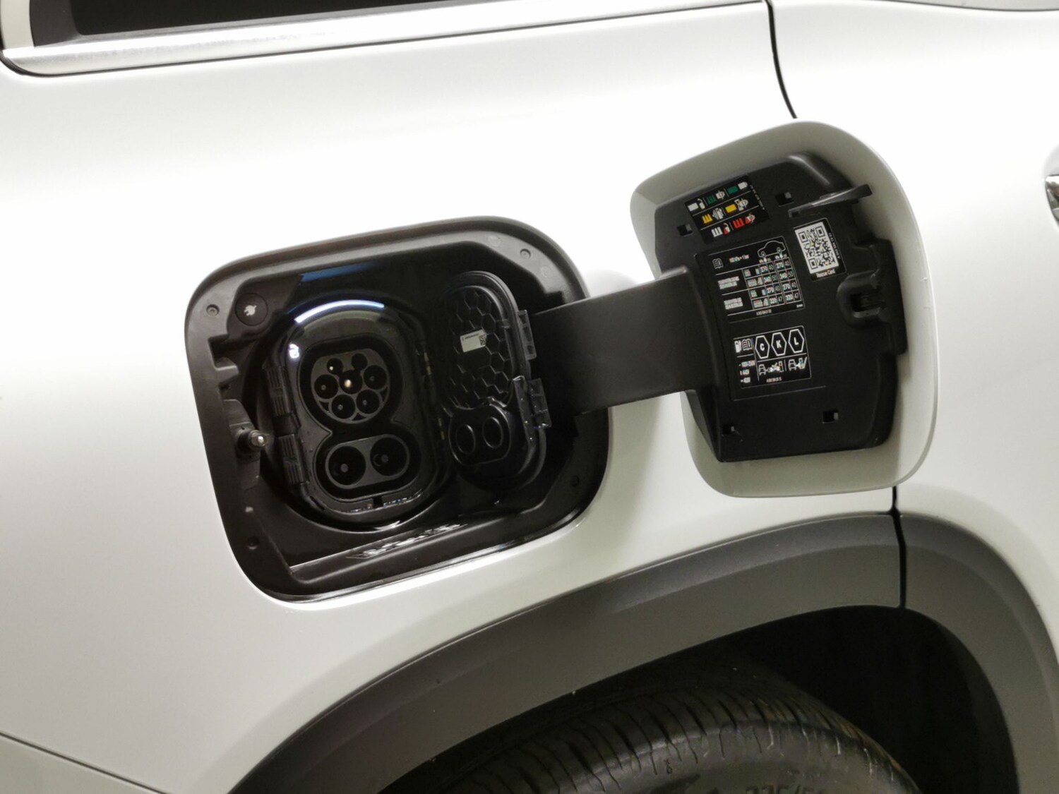 Used Mercedes-Benz EQB 2023 for sale - 77447822: Photo 33