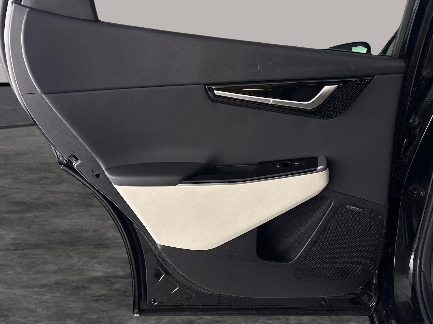 Used Kia EV6 2023 for sale - 77691328: Photo 40