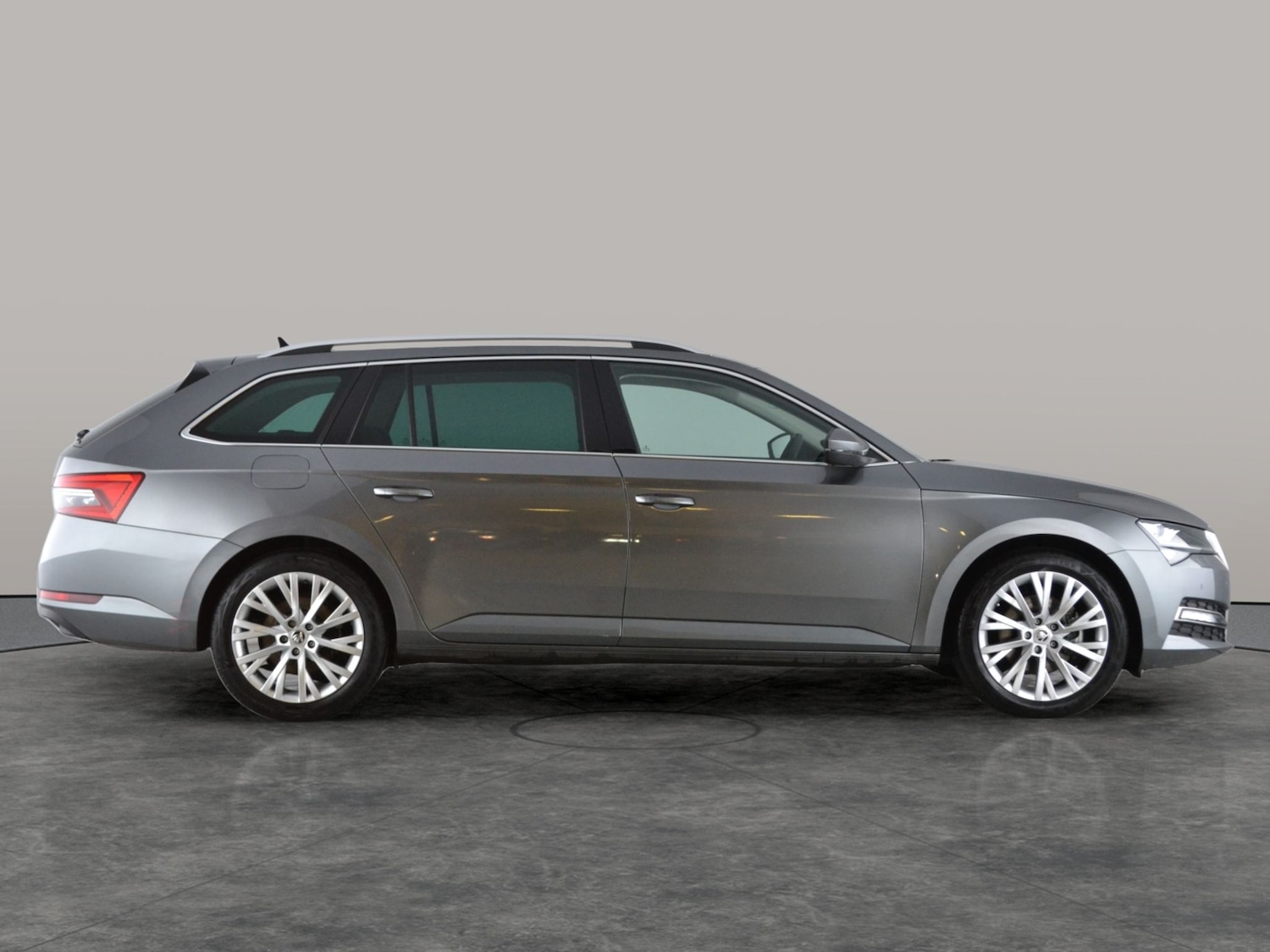 Used Skoda Superb 2023 for sale - 77151773: Photo 11