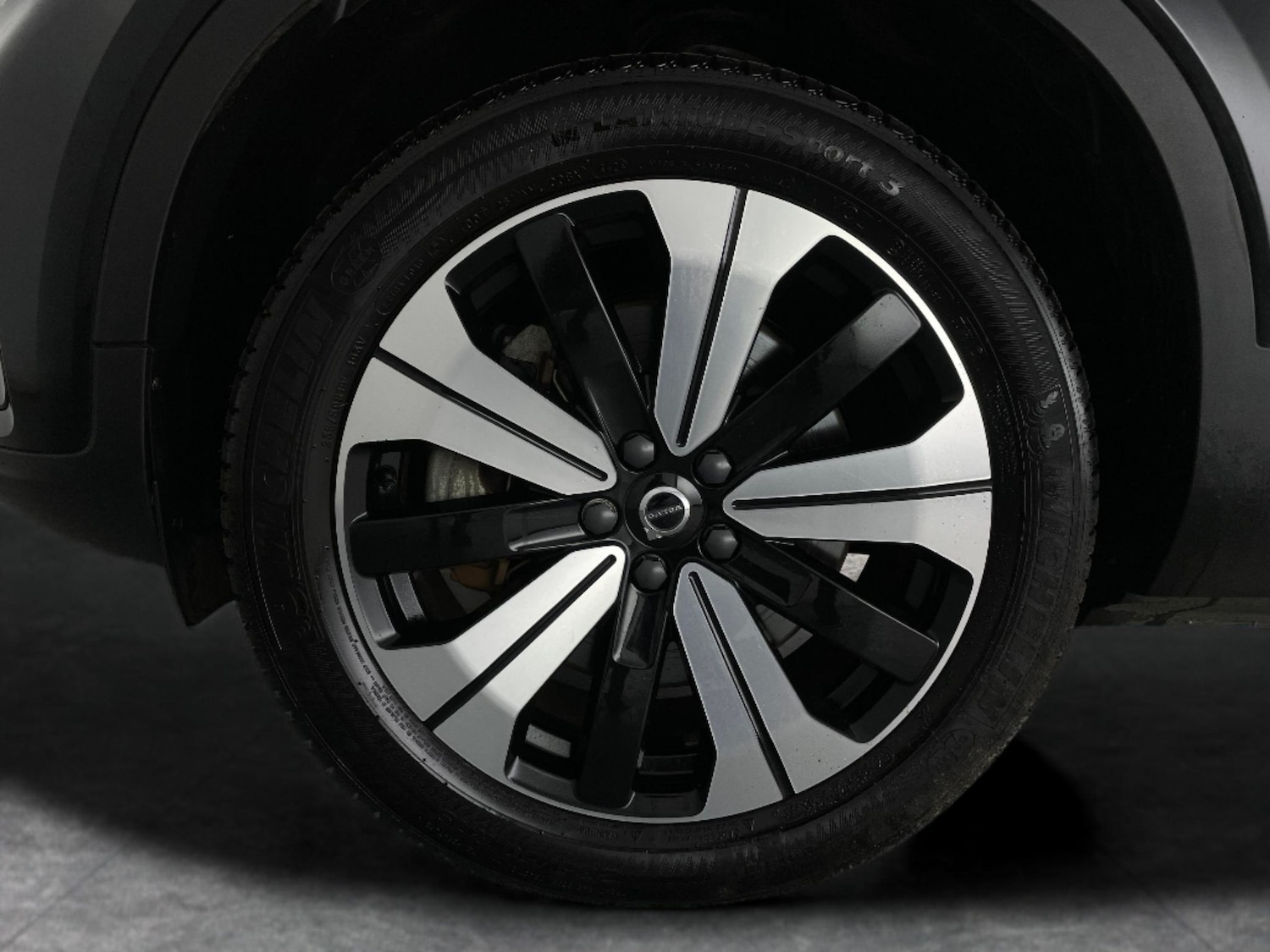 Used Volvo XC40 2023 for sale - 78015057: Photo 32