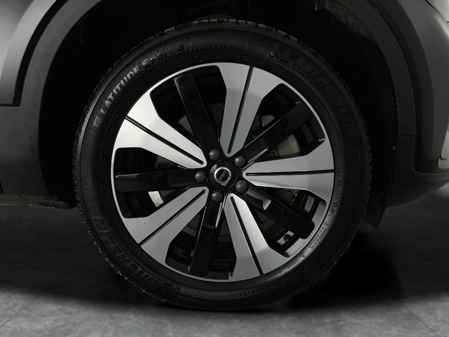 Used Volvo XC40 2023 for sale - 78015057: Photo 33