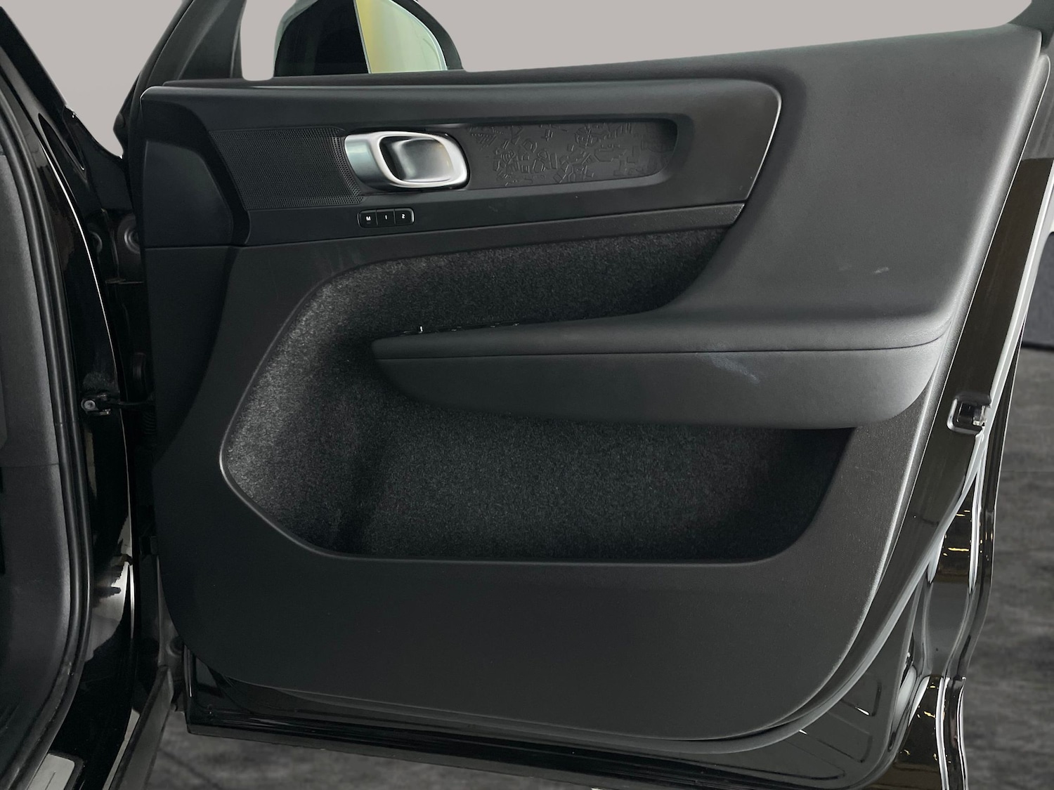 Used Volvo XC40 2023 for sale - 78015057: Photo 39