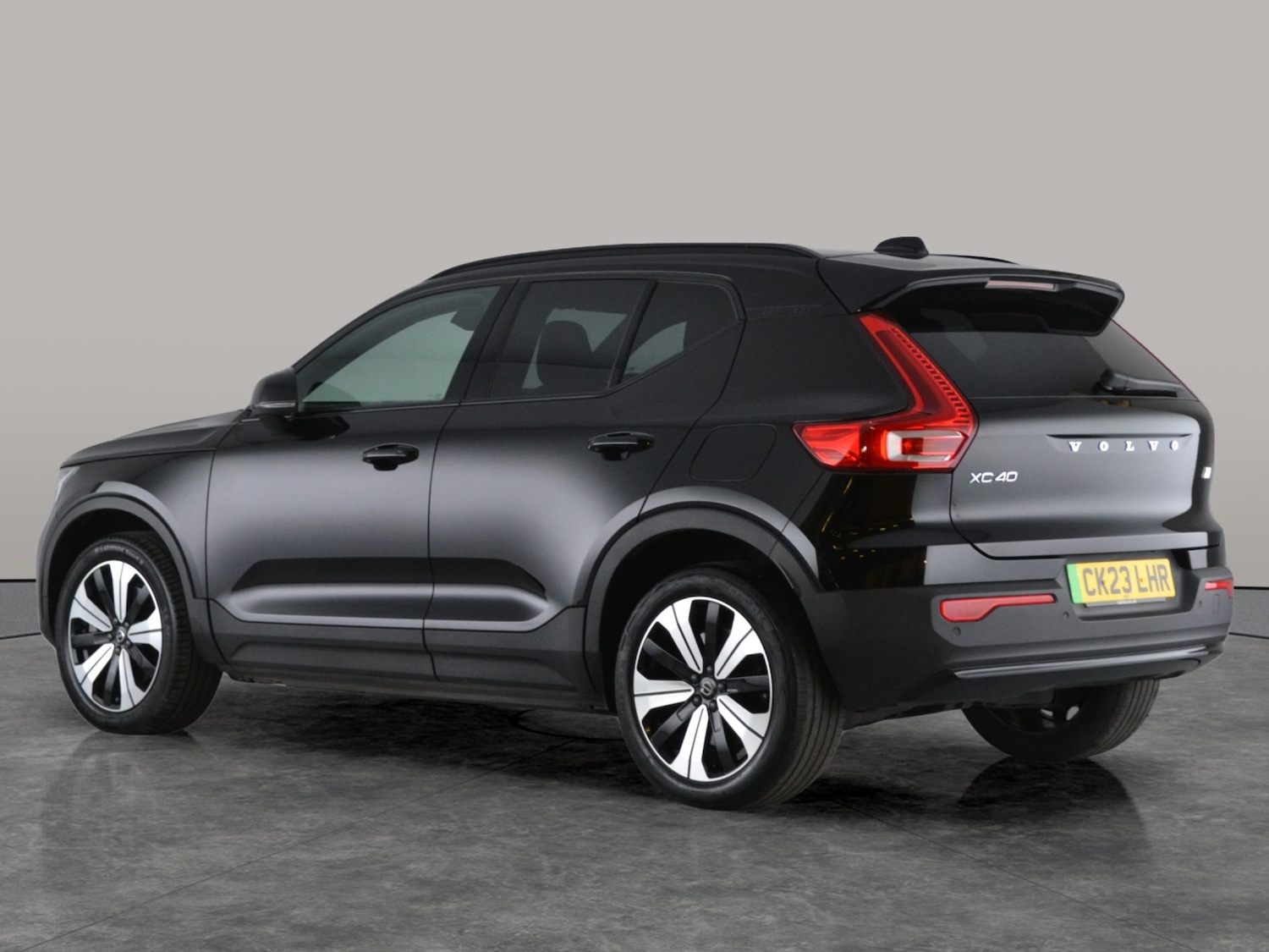 Used Volvo XC40 2023 for sale - 78015057: Photo 8
