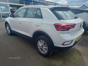 Used Volkswagen T-Roc 2023 for sale - 78462570: Photo