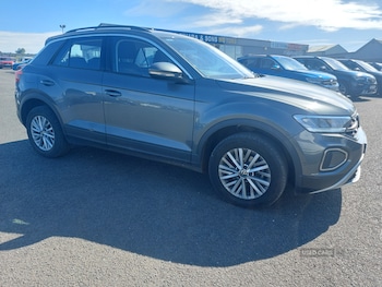 Used Volkswagen T-Roc 2023 for sale - 78977215: Photo