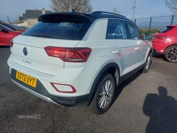 Used Volkswagen T-Roc 2023 for sale - 78205607: Photo