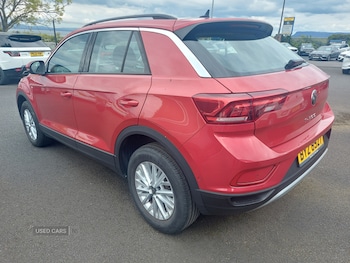 Used Volkswagen T-Roc 2023 for sale - 78623716: Photo
