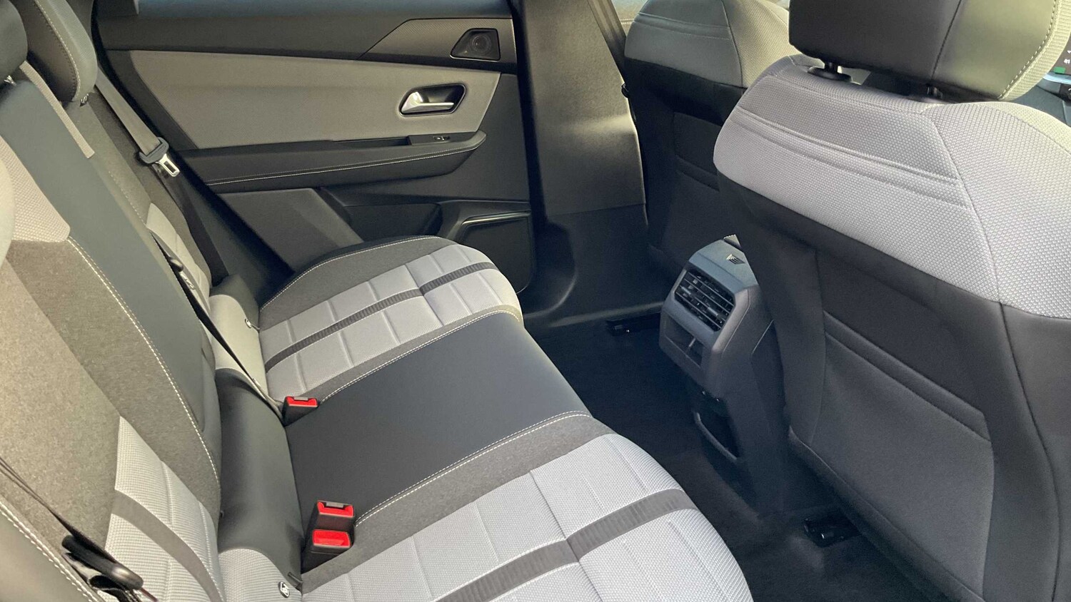 Used Vauxhall Grandland for sale - 77861623: Photo 18