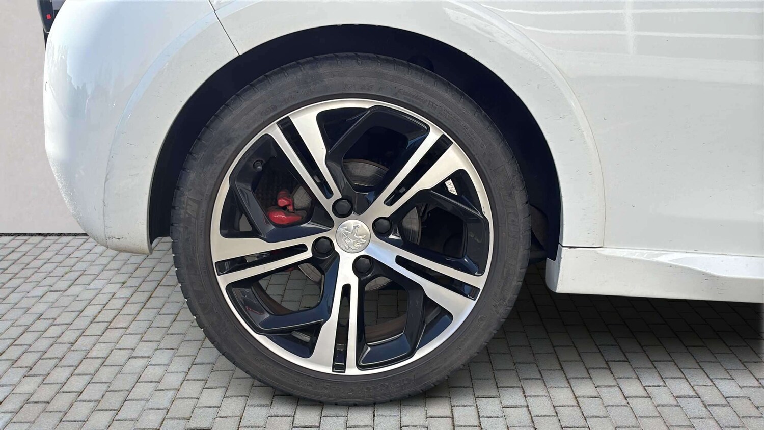 Used Peugeot 208 2017 for sale - 78118831: Photo 6