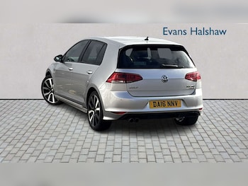 Used Volkswagen Golf 2016 for sale - 77857109: Photo