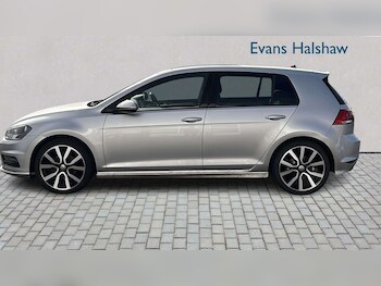 Used Volkswagen Golf 2016 for sale - 77857109: Photo