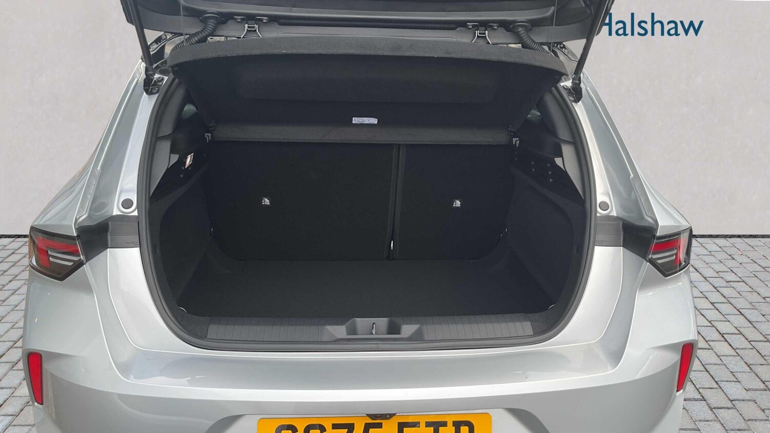 Used Vauxhall Astra for sale - 77859980: Photo 8