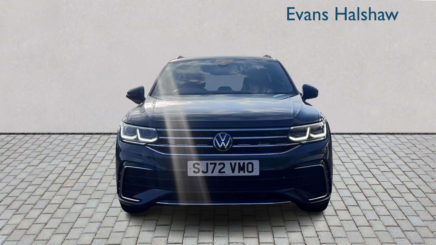 Used Volkswagen Tiguan for sale - 77860043: Photo 3