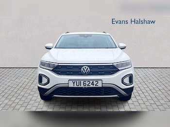 Used Volkswagen T-Roc 2022 for sale - 77862231: Photo