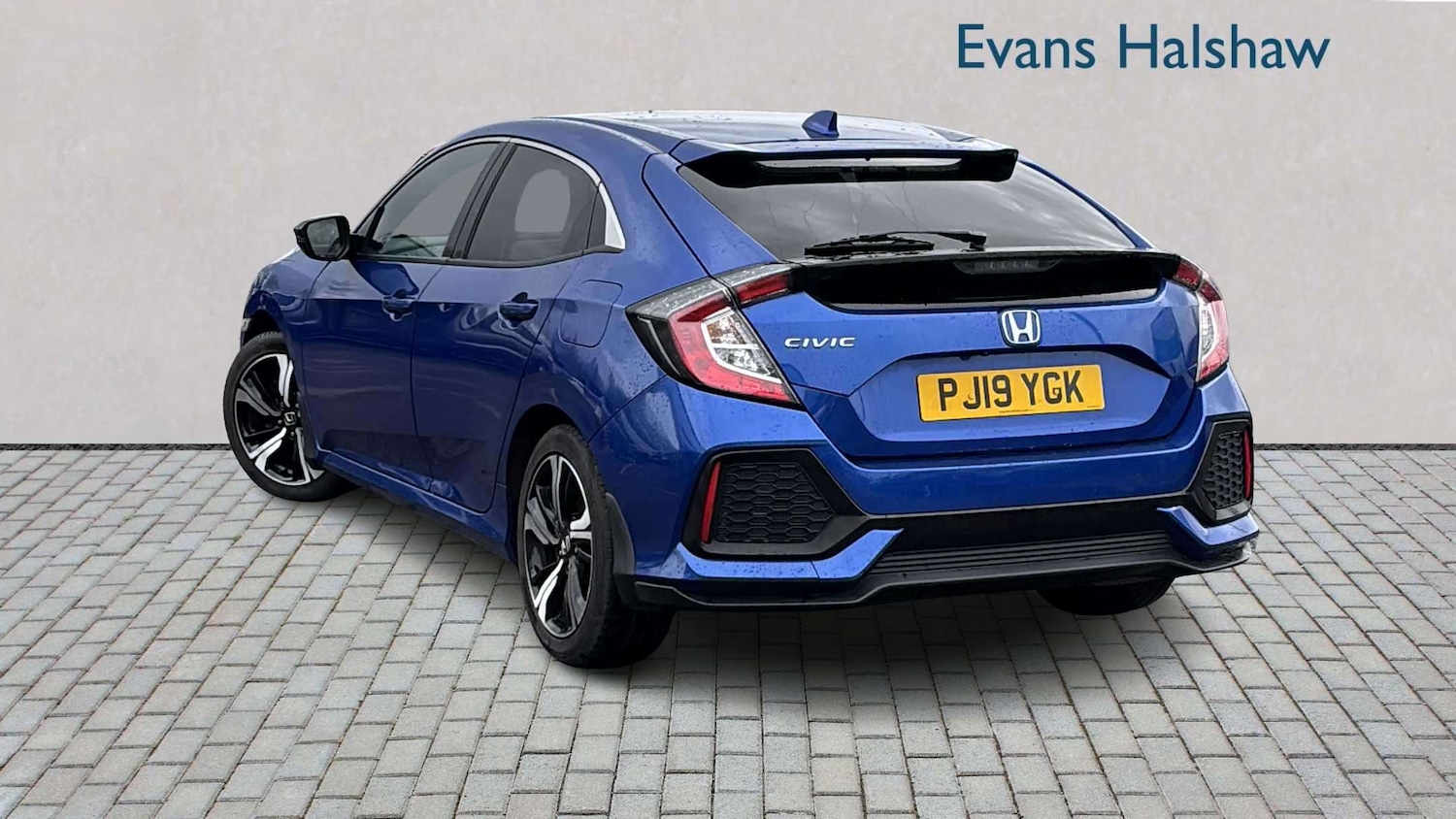 Used Honda Civic 2019 for sale - 78187996: Photo 2