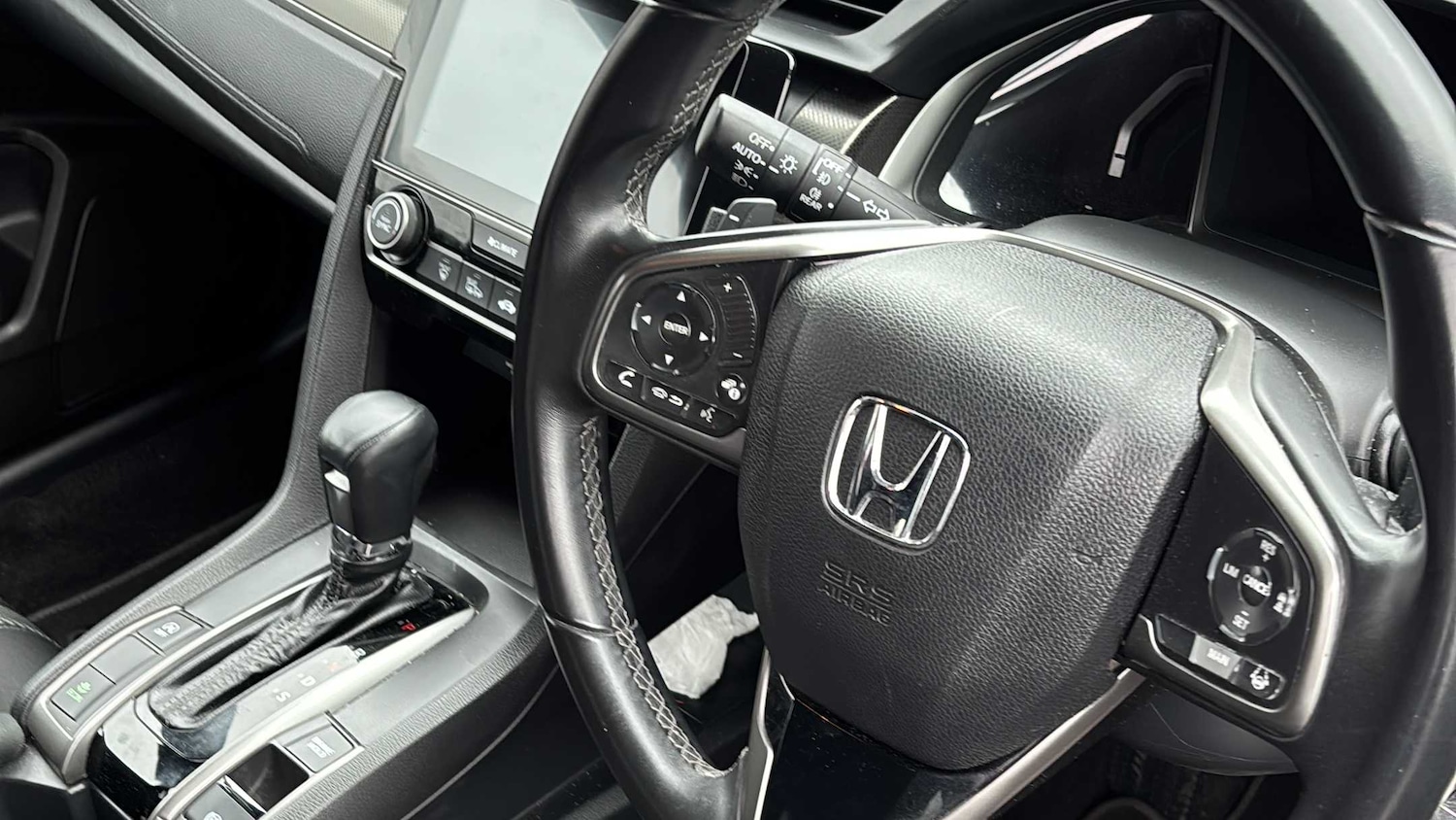 Used Honda Civic 2019 for sale - 78187996: Photo 8