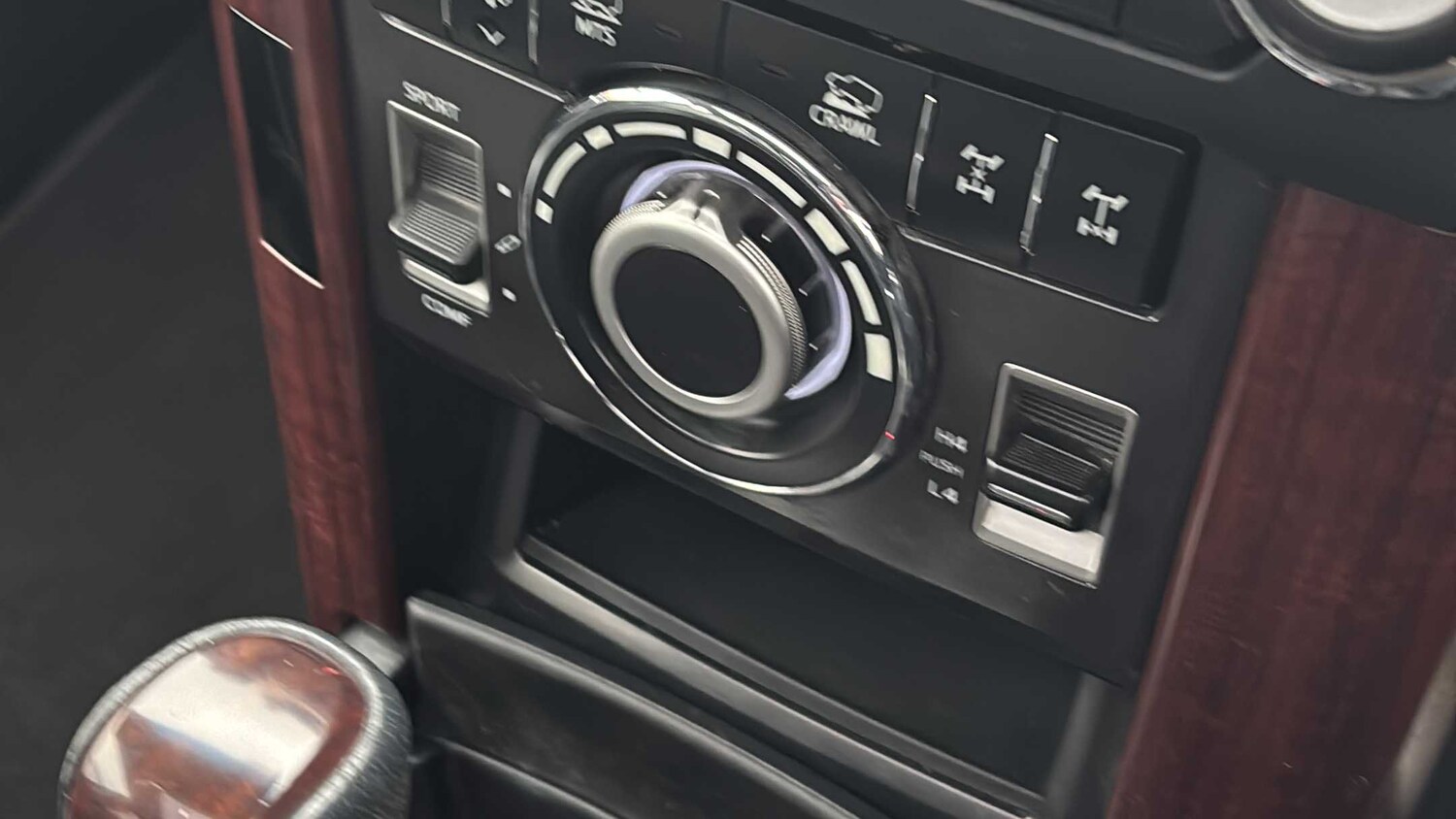 Used Toyota Land Cruiser for sale - 77859264: Photo 10