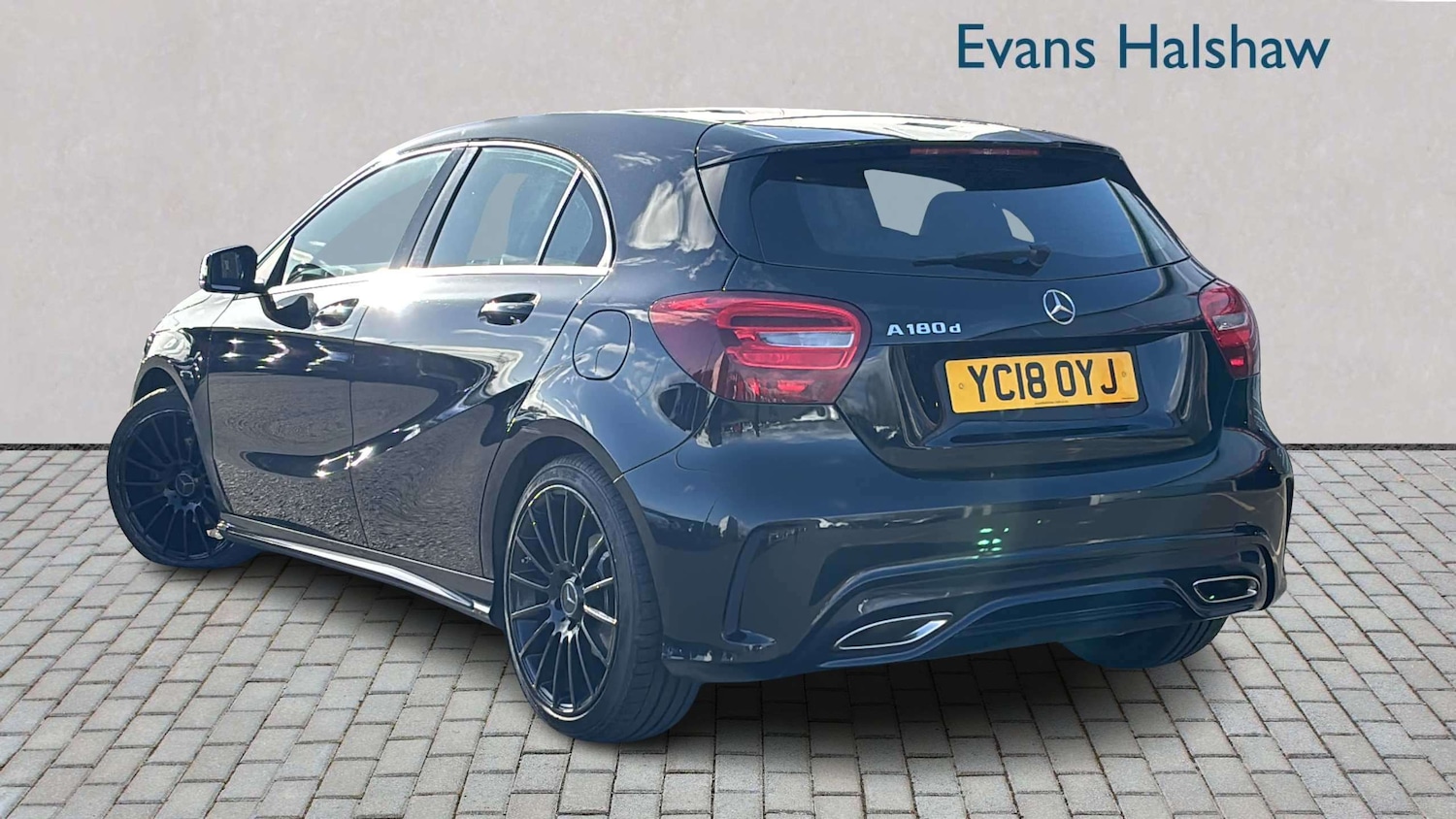 Used Mercedes-Benz A-Class 2018 for sale - 78023947: Photo 2