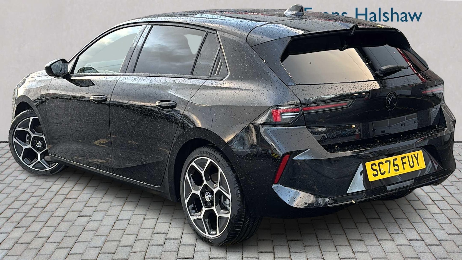 Used Vauxhall Astra for sale - 77858608: Photo 2