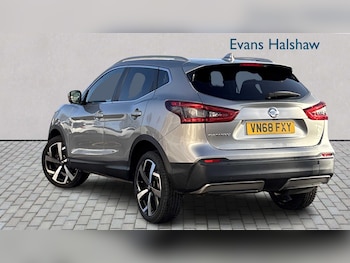 Used Nissan Qashqai 2018 for sale - 77860573: Photo