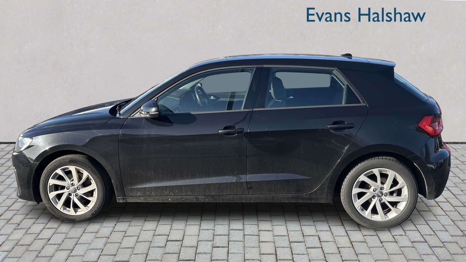 Used Audi A1 2018 for sale - 77858236: Photo 3