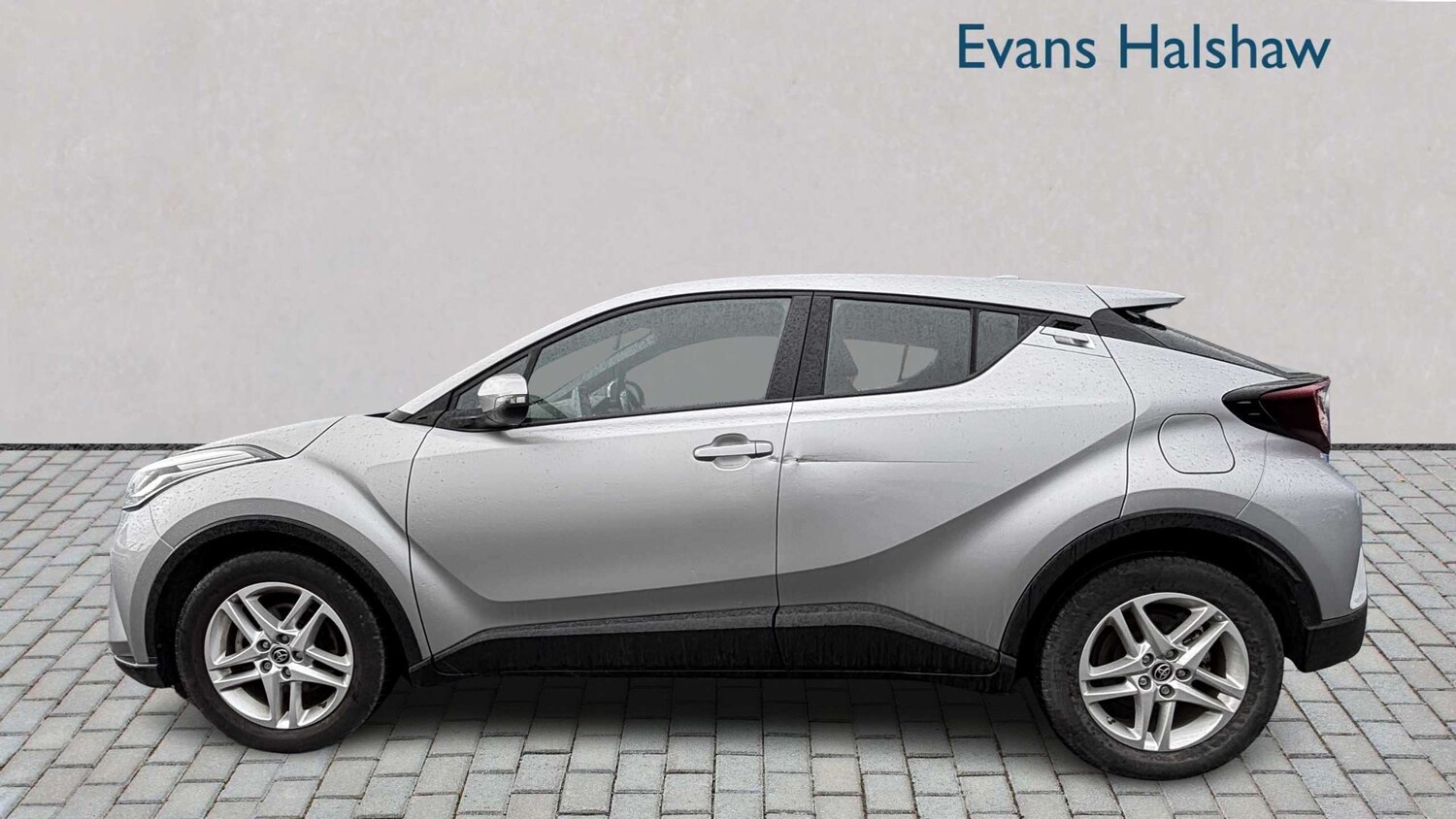 Used Toyota C-HR 2023 for sale - 78010040: Photo 5