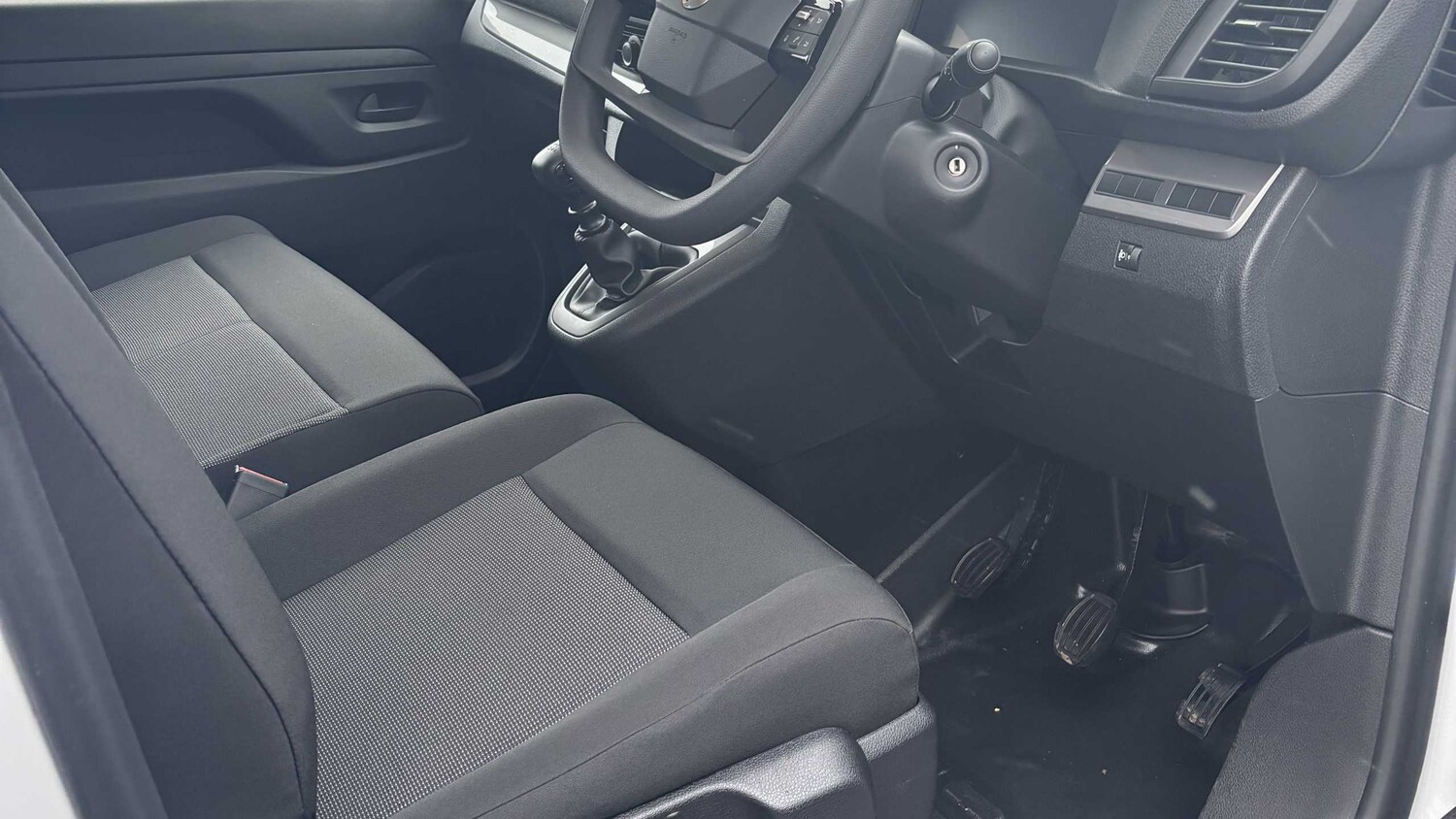 Used Vauxhall Vivaro 2025 for sale - 77858573: Photo 7