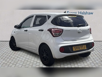 Used Hyundai i10 2018 for sale - 78732432: Photo