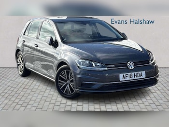 Used Volkswagen Golf 2018 for sale - 78129641: Photo