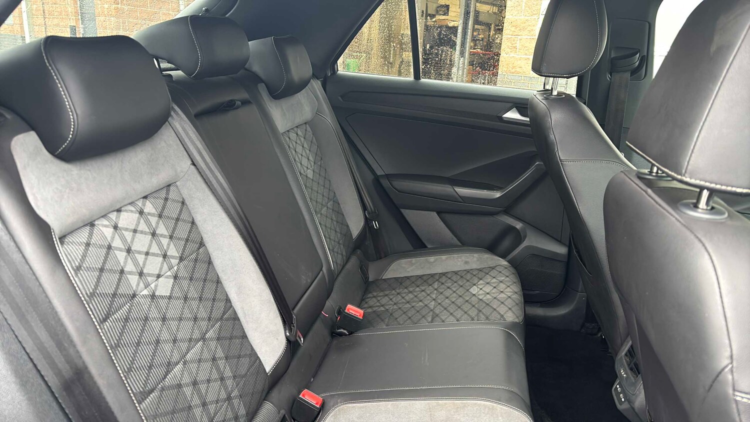 Used Volkswagen T-Roc for sale - 77858392: Photo 12