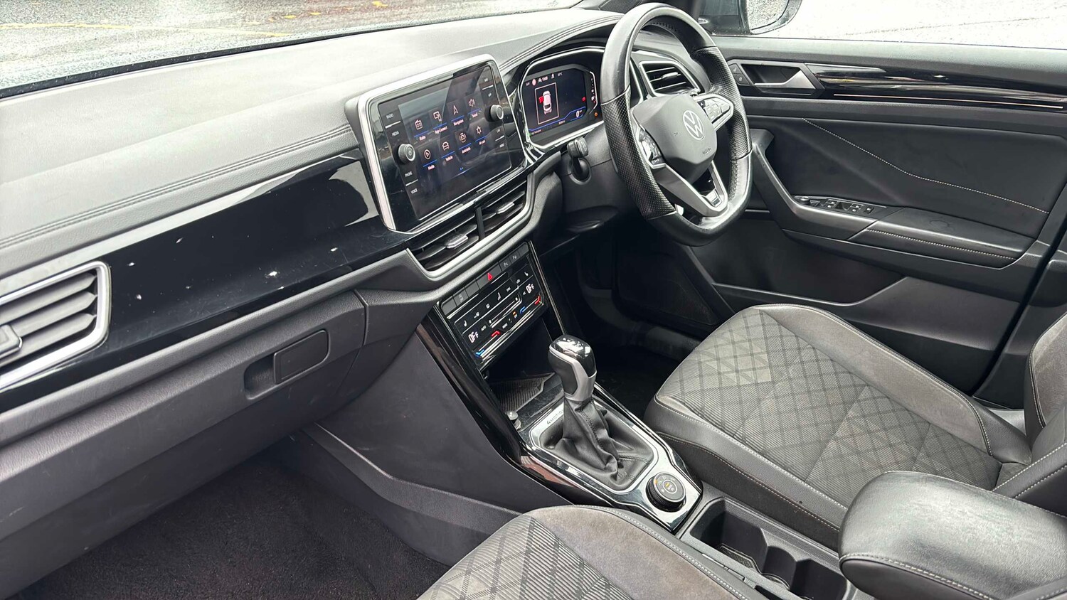 Used Volkswagen T-Roc for sale - 77858392: Photo 13