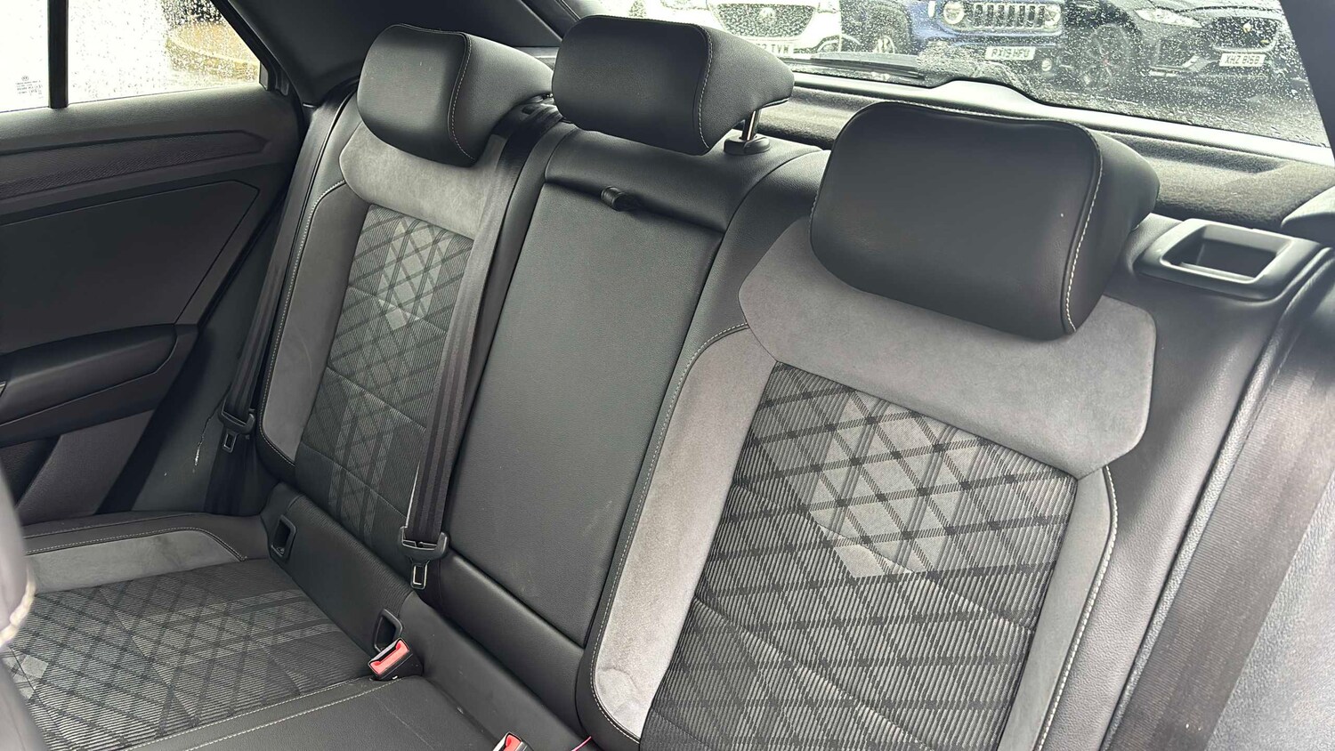 Used Volkswagen T-Roc for sale - 77858392: Photo 14